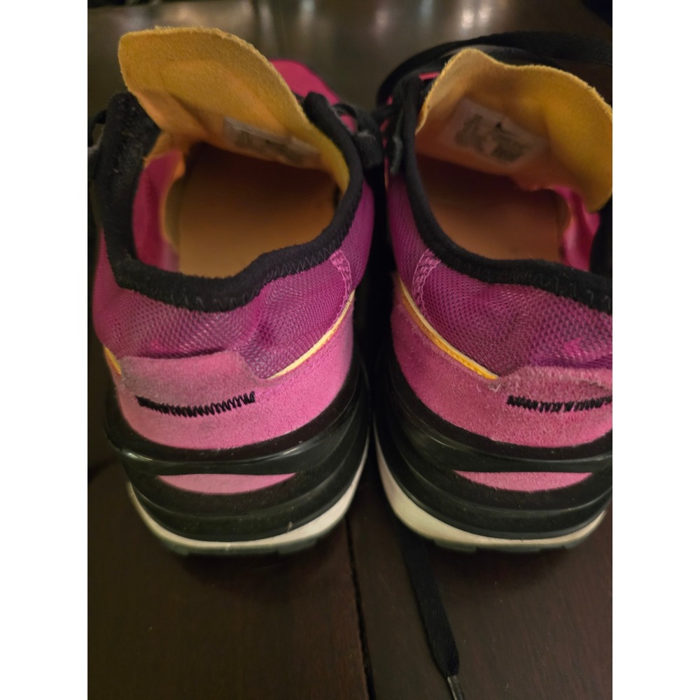 Nike Waffle One GS Active Fuchsia University Gold DC0481-600 Mens 7Y Womens 8.5 - Picture 6 of 7